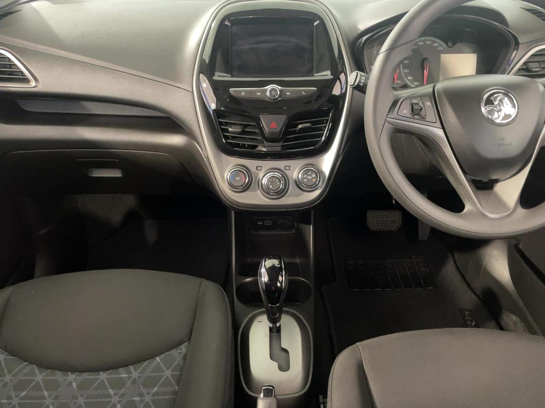 Photo '18' of Holden Spark