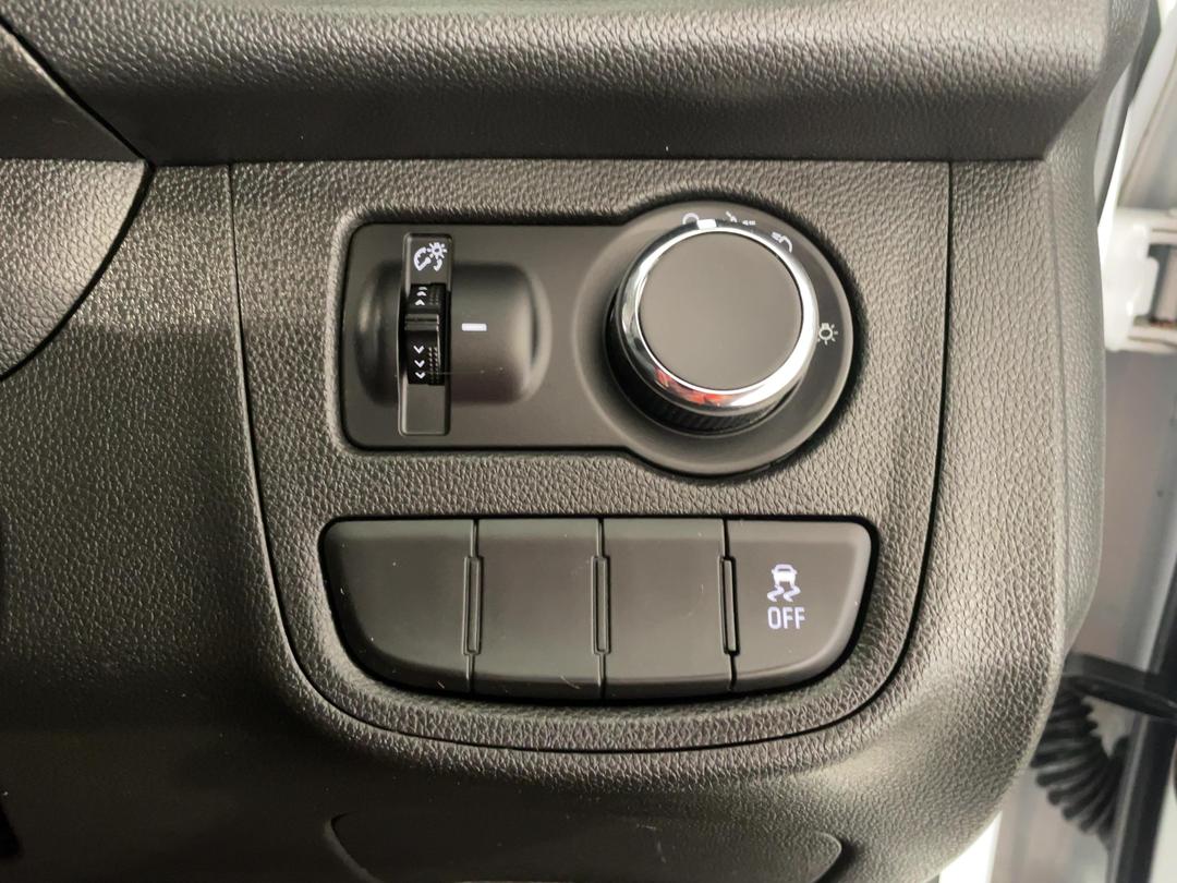 Photo '24' of Holden Spark