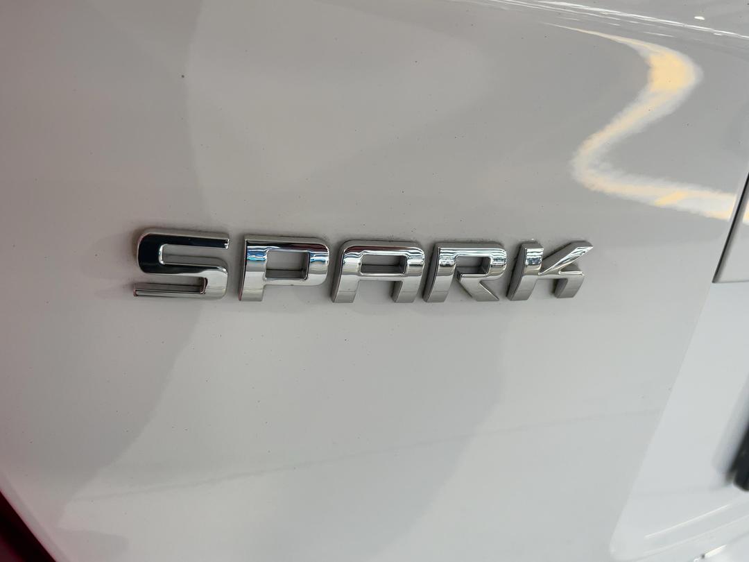 Photo '34' of Holden Spark