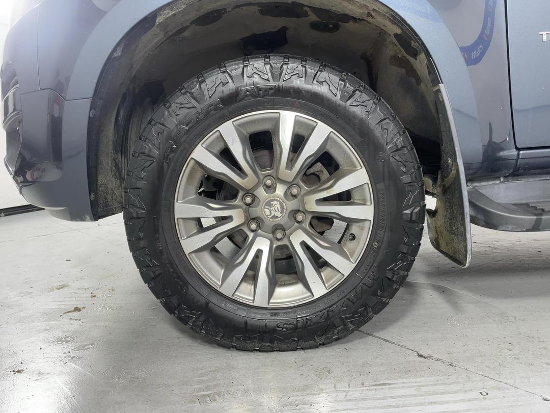 Photo '10' of Holden Trailblazer