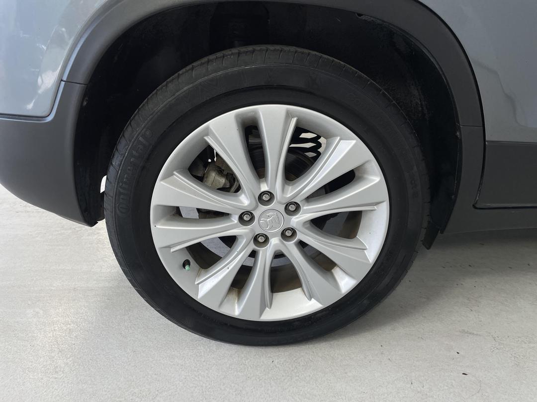 Photo '12' of Holden Trax