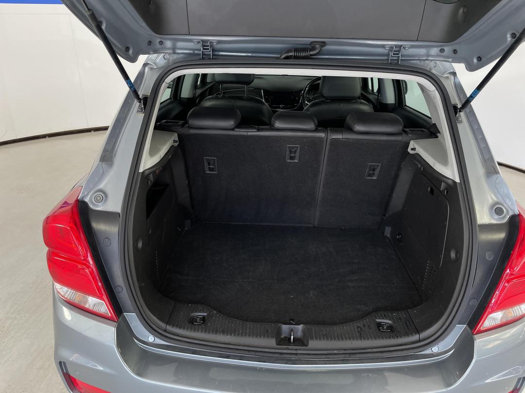 Photo '14' of Holden Trax