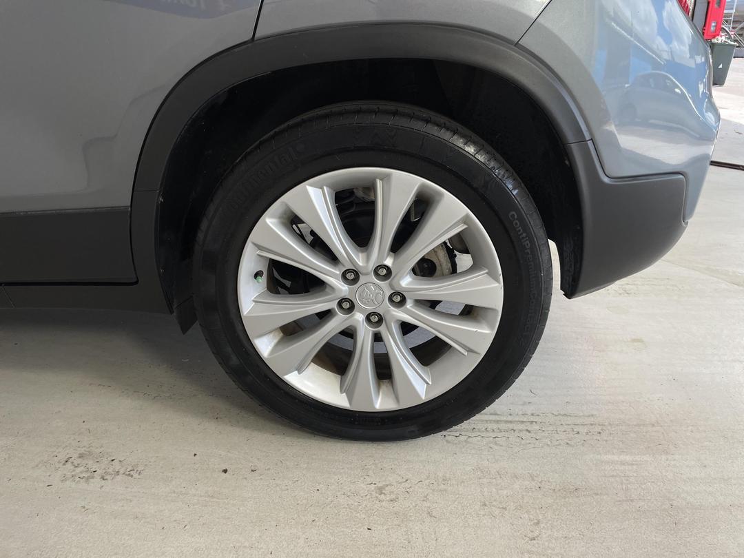 Photo '11' of Holden Trax