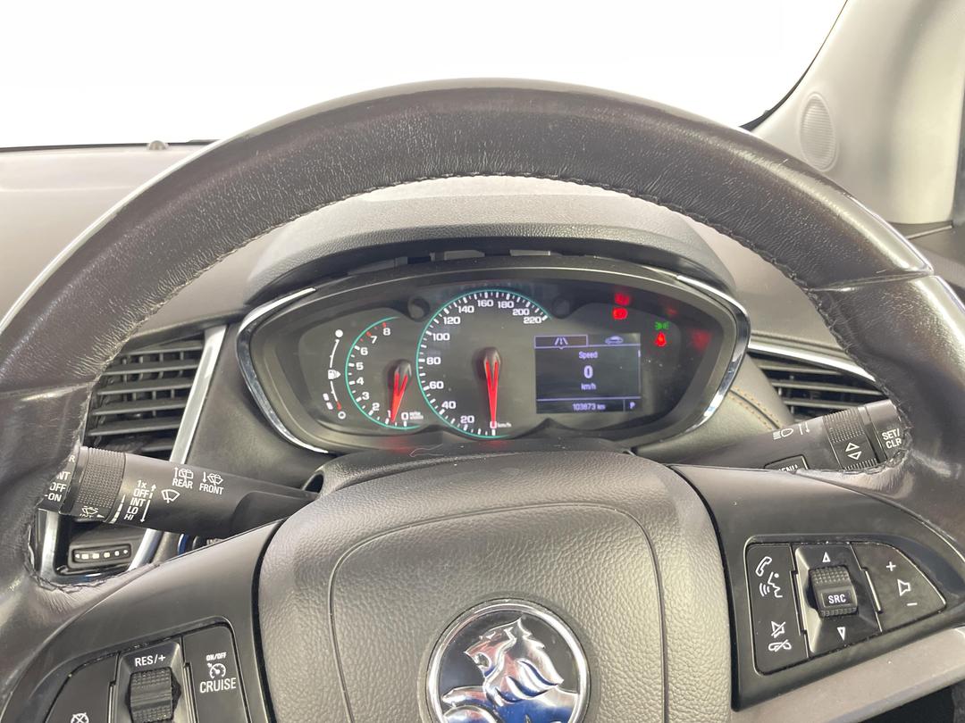 Photo '21' of Holden Trax