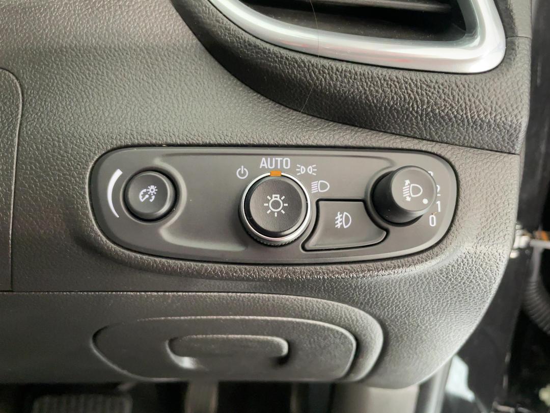 Photo '25' of Holden Trax