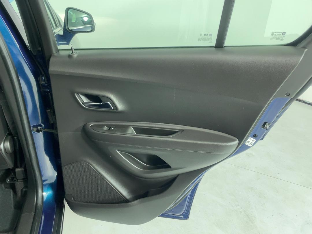 Photo '19' of Holden Trax