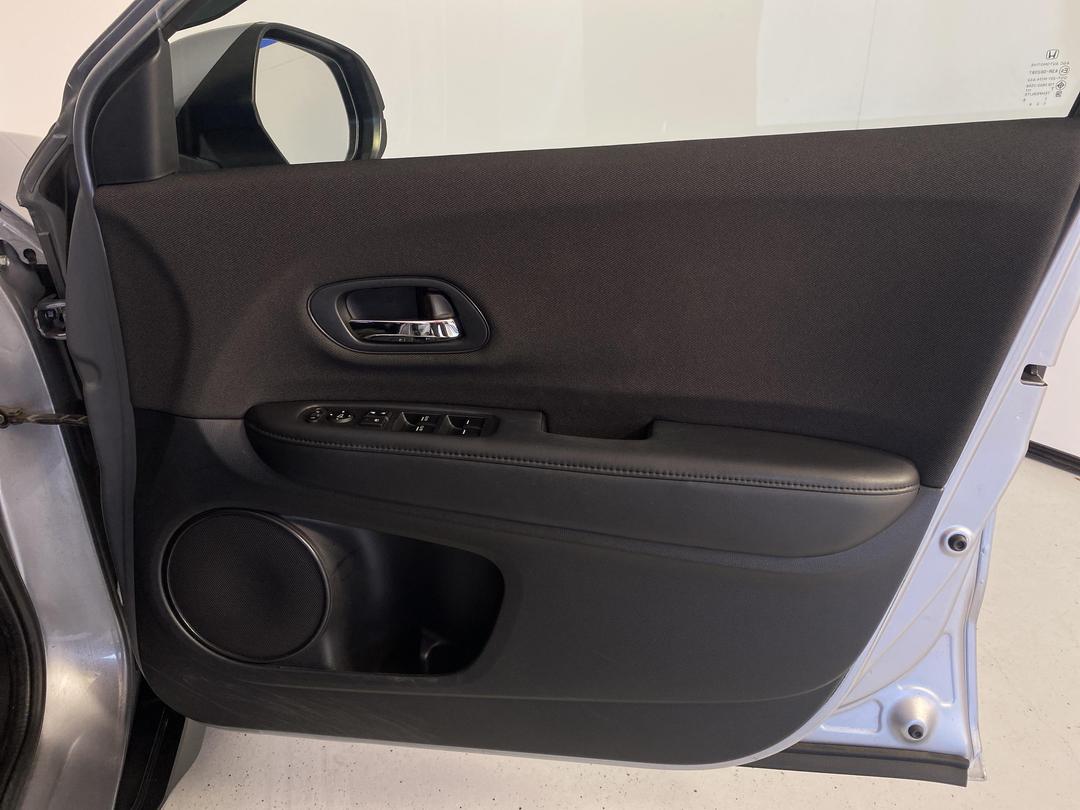 Photo '15' of Honda HR-V