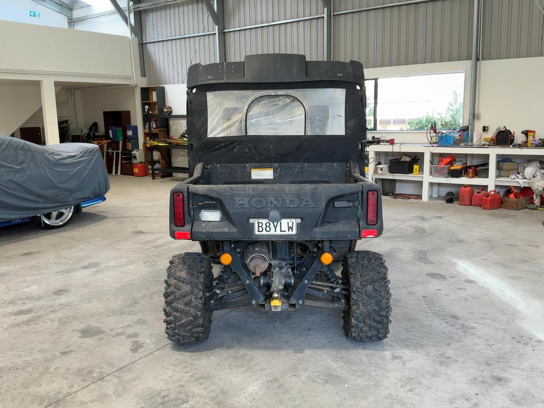 Photo '8' of Honda PIONEER SXS700M2