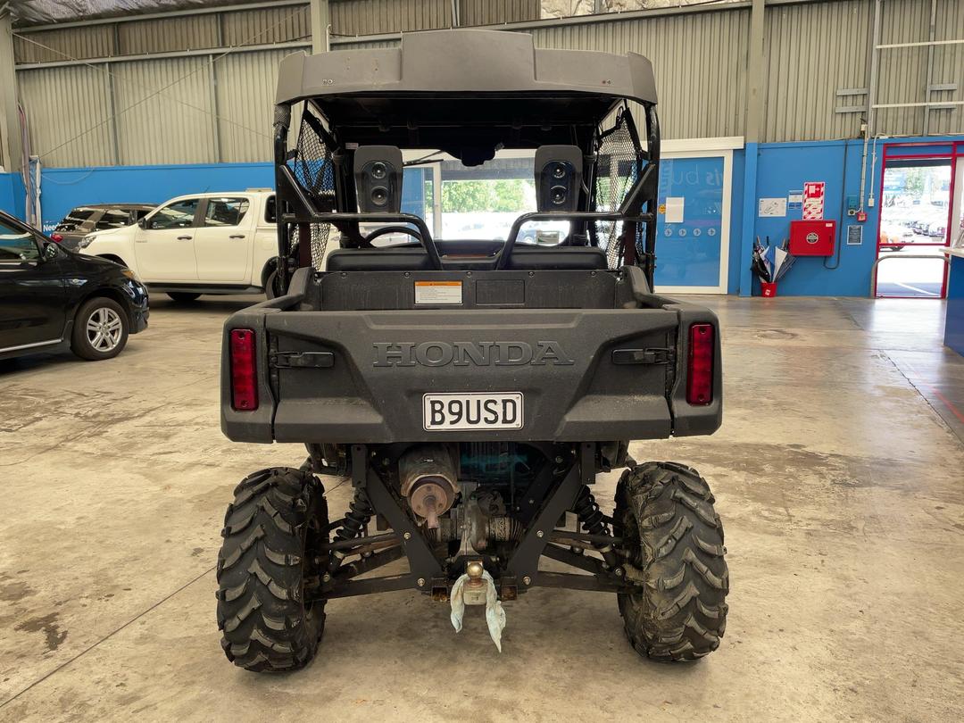 Photo '4' of Honda Pioneer SXS700M2E Photo '4' of Honda Pioneer SXS700M2E