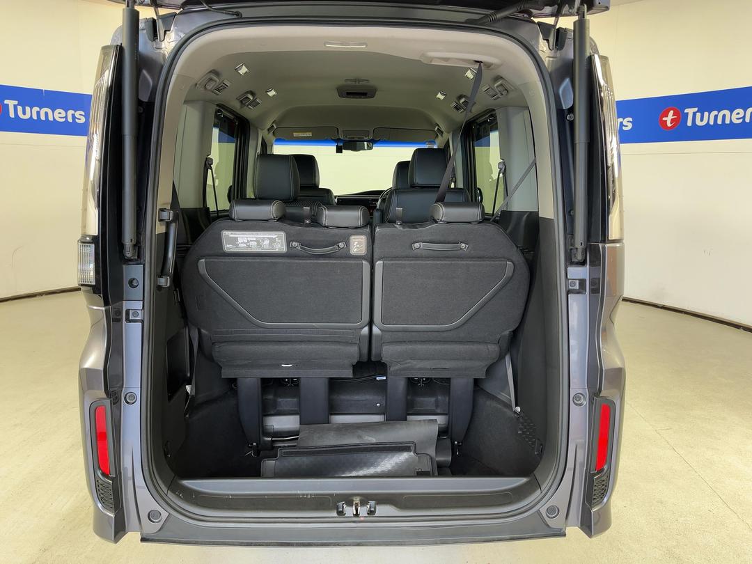 Photo '14' of Honda Stepwgn