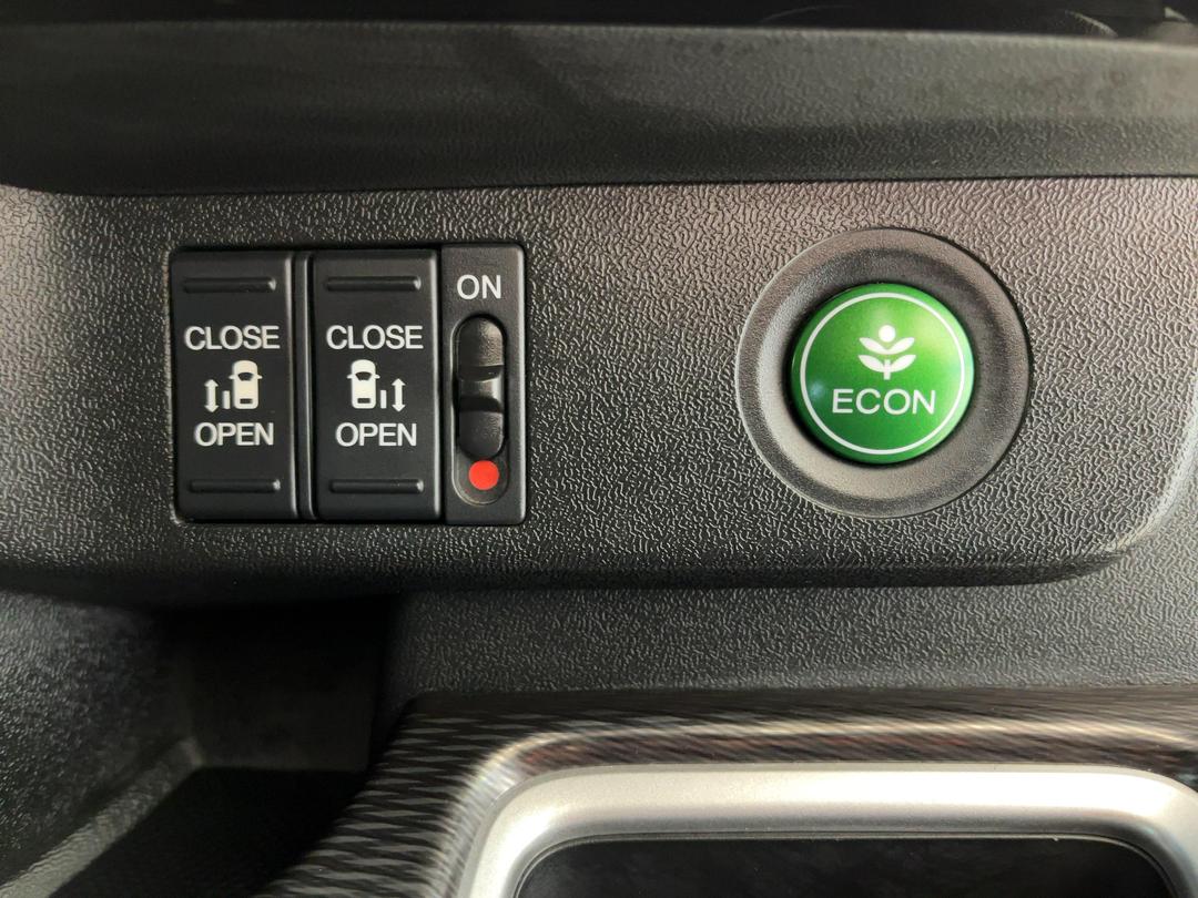 Photo '25' of Honda Stepwgn