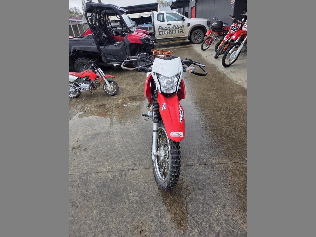 Photo '2' of Honda XR 150 Photo '2' of Honda XR 150