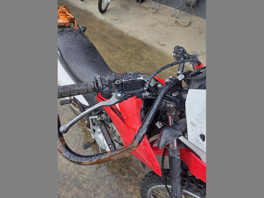 Photo '6' of Honda XR 150 Photo '6' of Honda XR 150