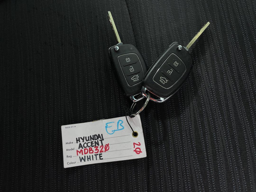 Photo '22' of Hyundai Accent