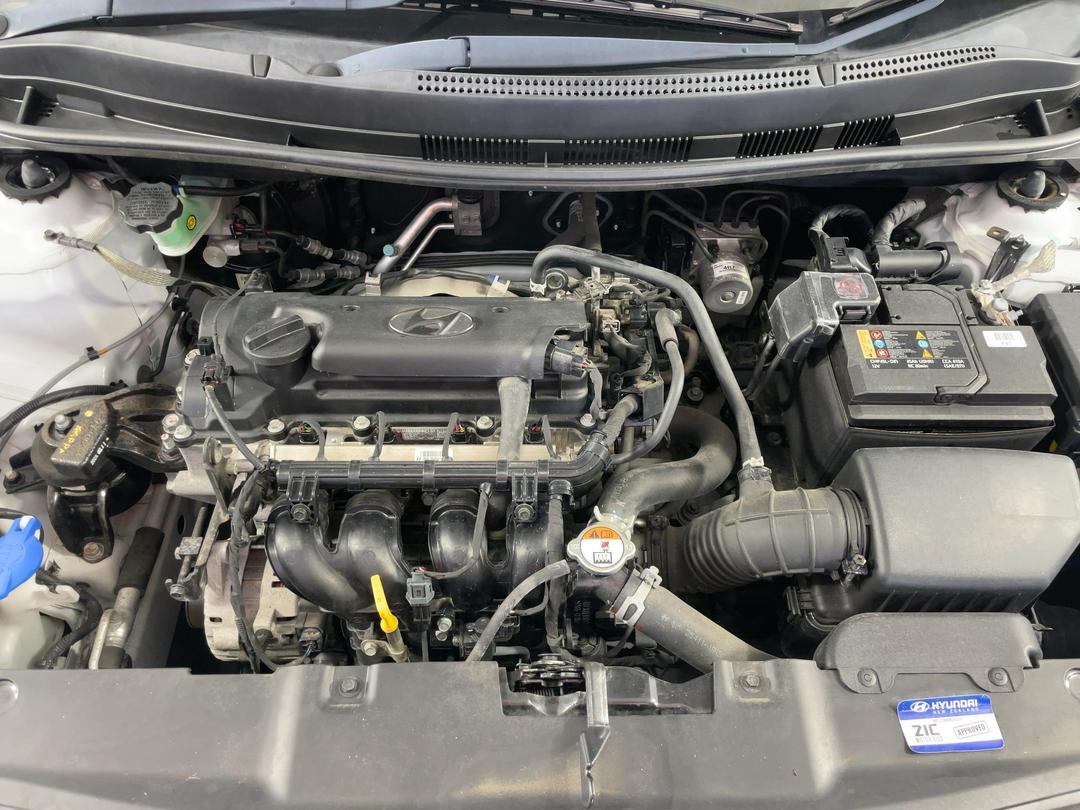 Photo '13' of Hyundai Accent