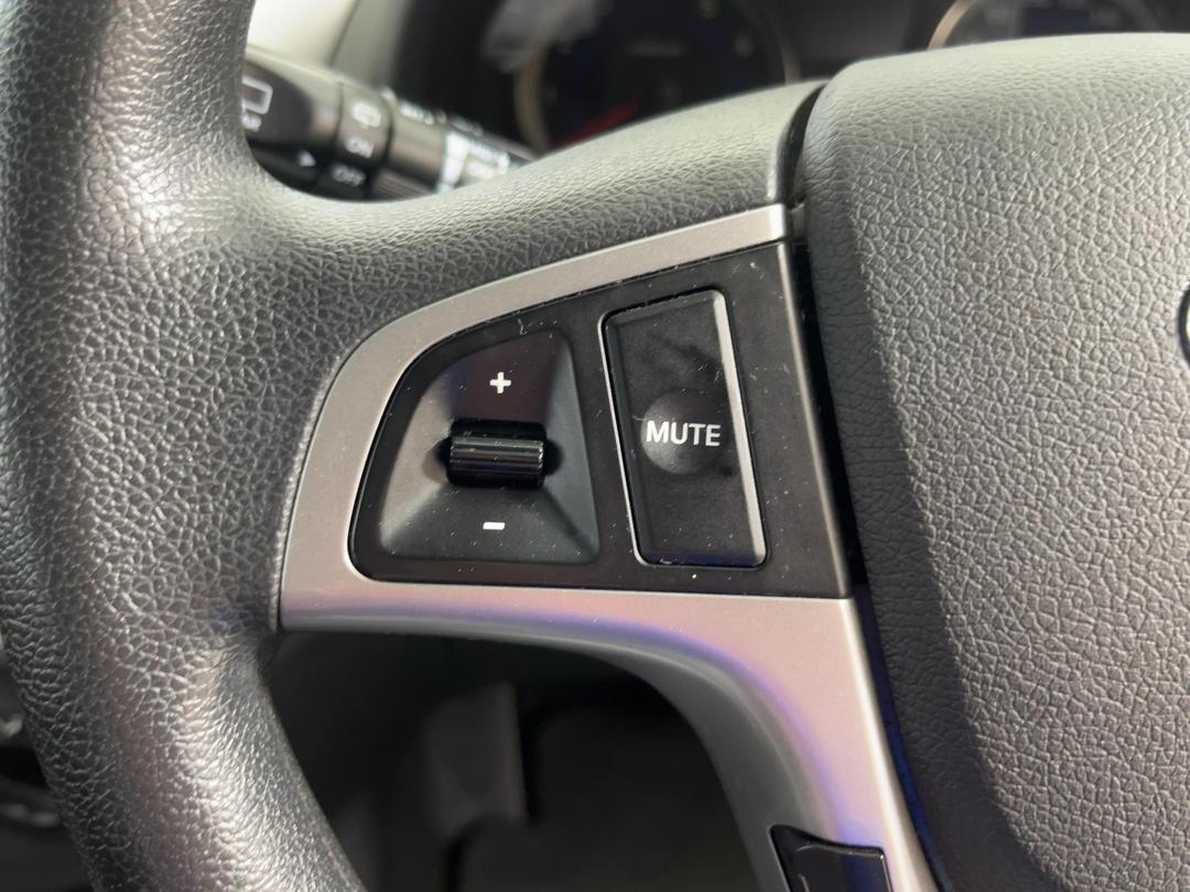 Photo '24' of Hyundai Accent