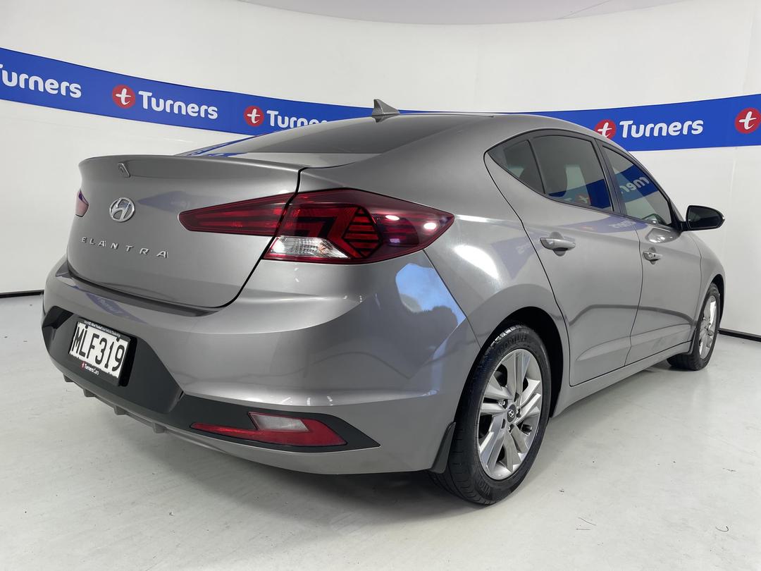 Photo '7' of Hyundai Elantra