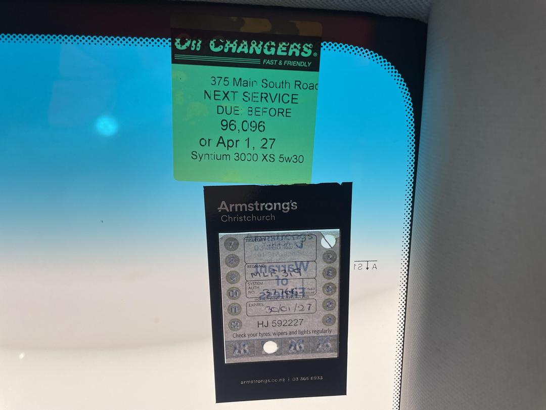 Photo '28' of Hyundai Elantra