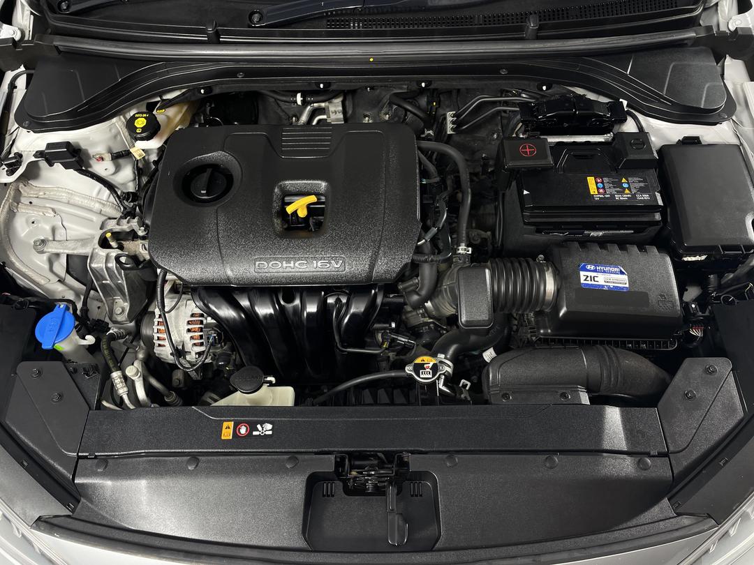 Photo '13' of Hyundai Elantra