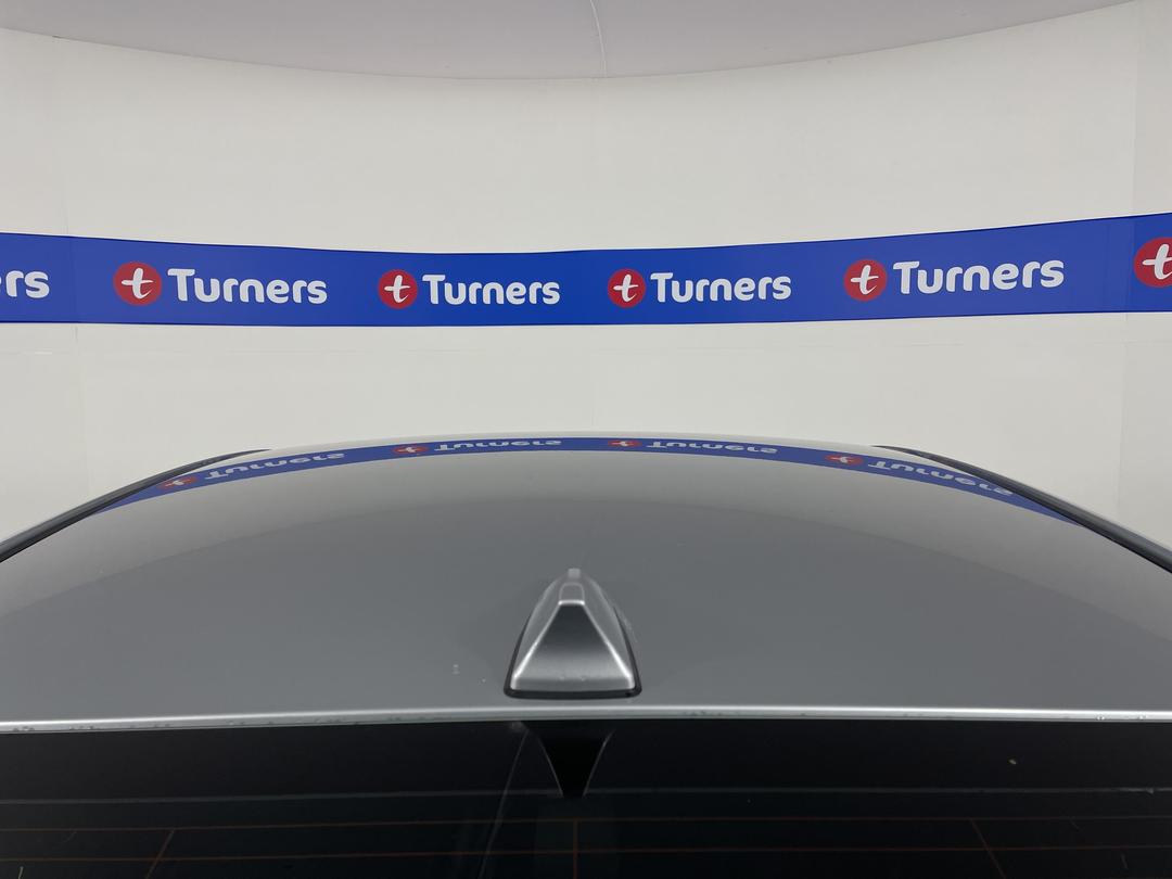 Photo '31' of Hyundai Elantra