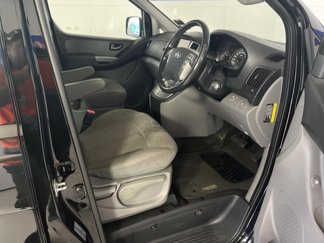 Photo '16' of Hyundai Imax