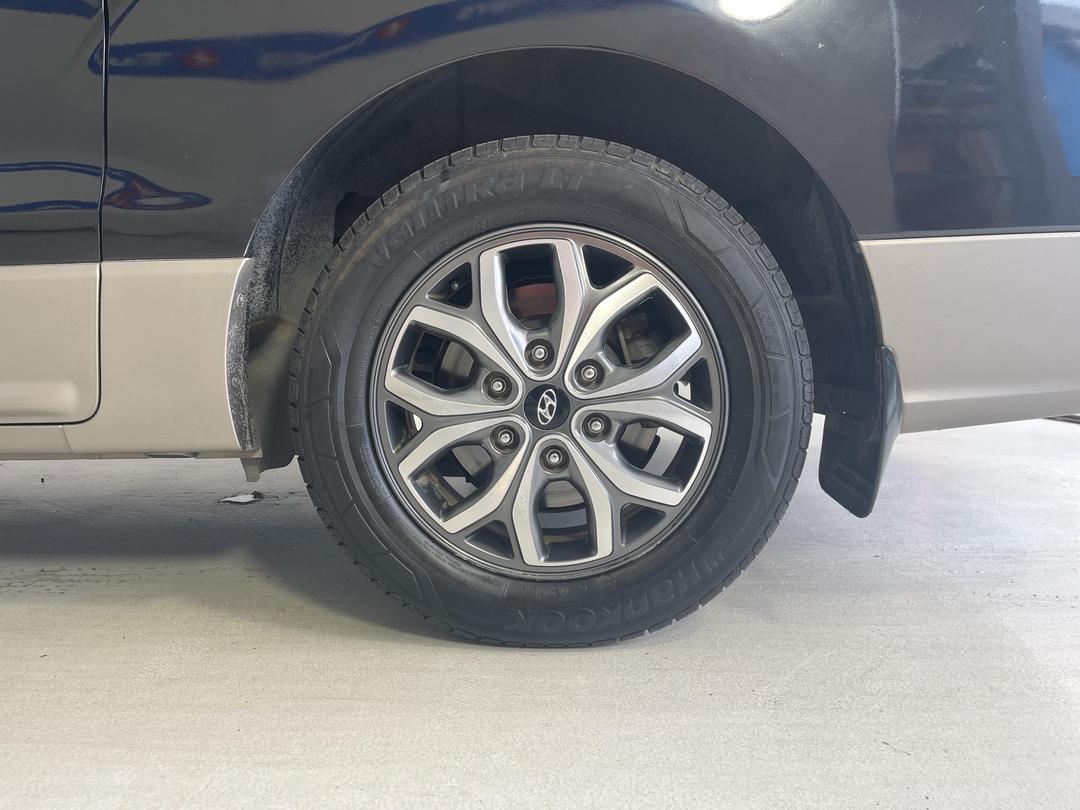 Photo '11' of Hyundai Imax