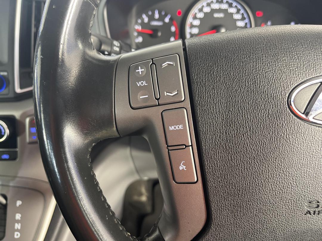 Photo '27' of Hyundai Imax