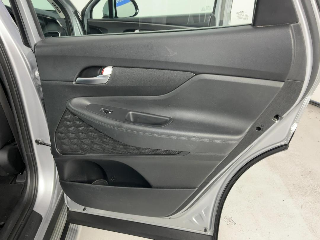 Photo '19' of Hyundai Santa FE
