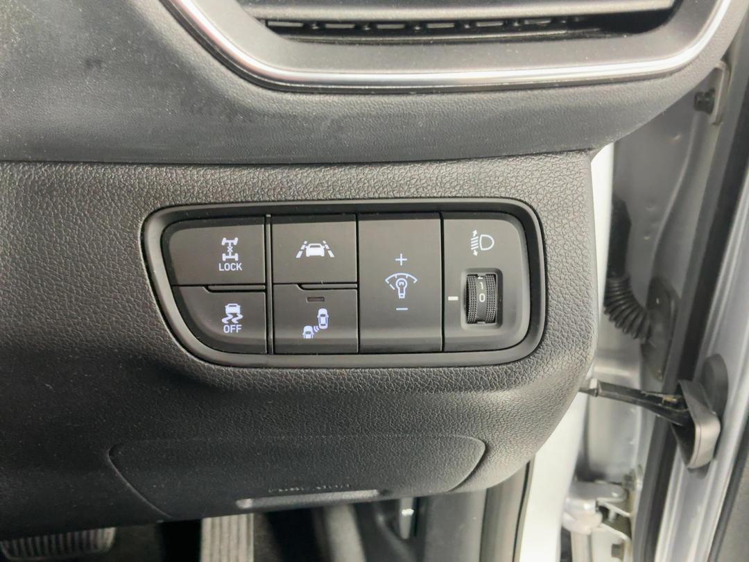 Photo '26' of Hyundai Santa FE