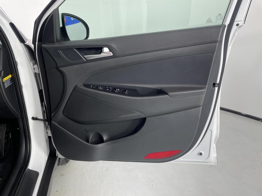 Photo '15' of Hyundai Tucson