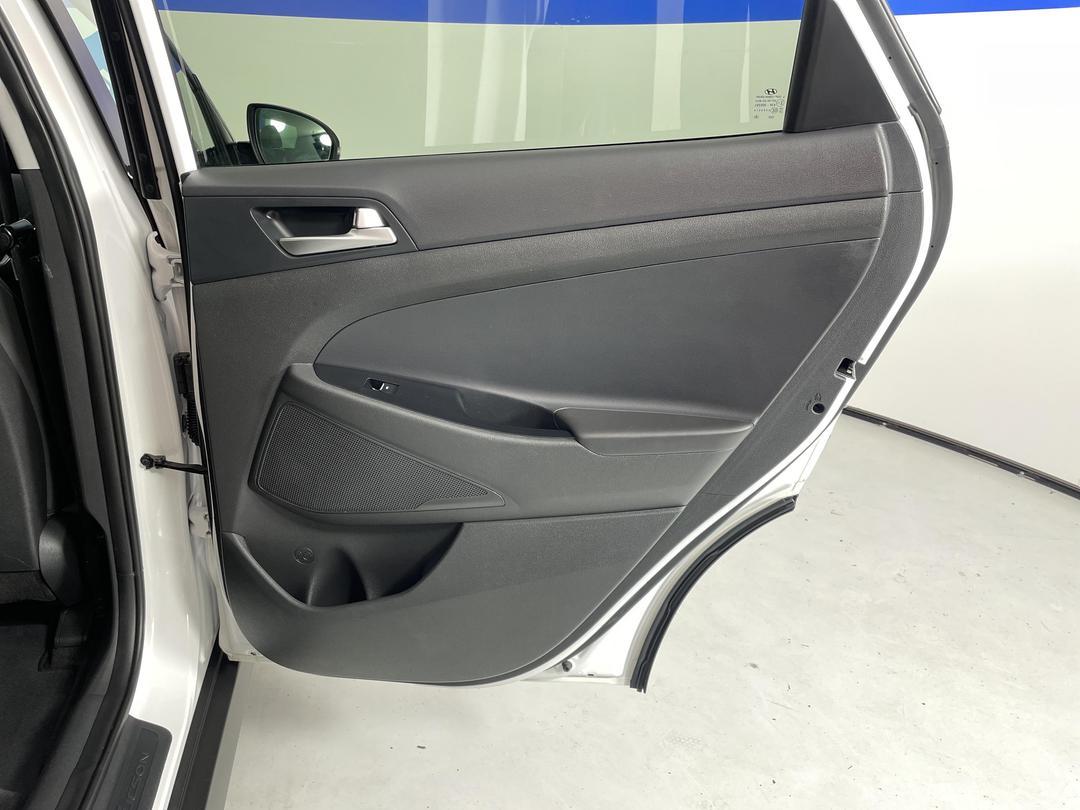 Photo '19' of Hyundai Tucson