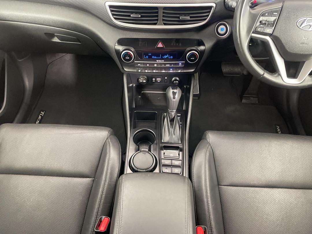 Photo '18' of Hyundai Tucson