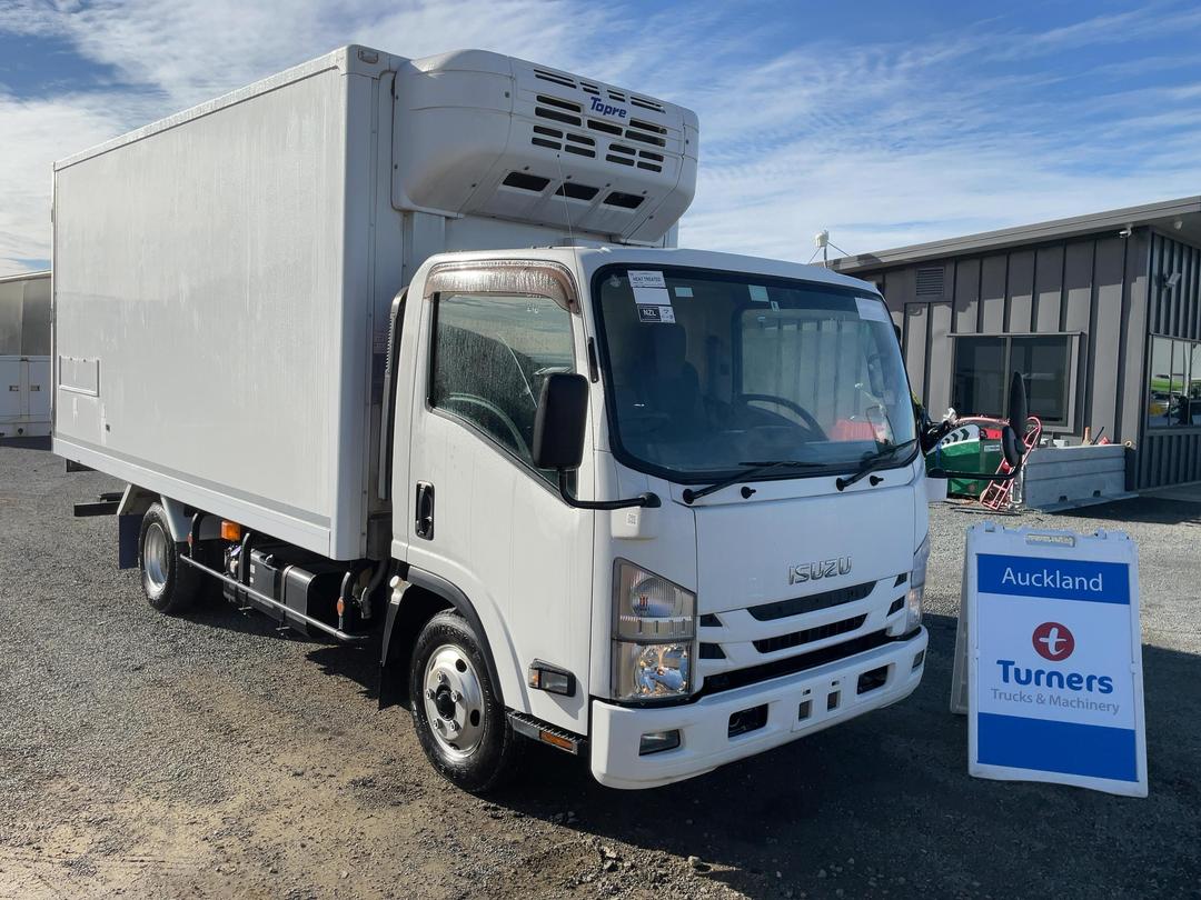 Photo '1' of Isuzu ELF Chiller