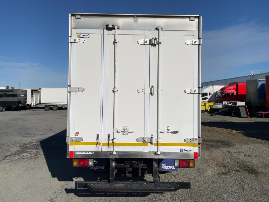 Photo '5' of Isuzu ELF Chiller