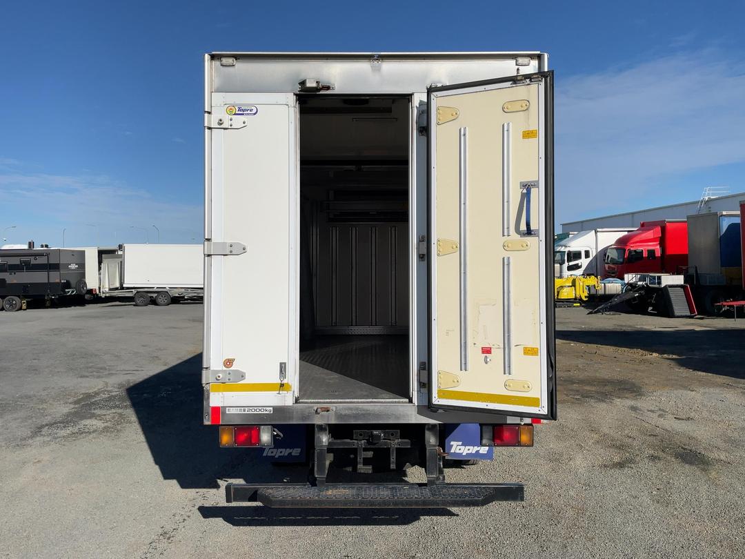 Photo '6' of Isuzu ELF Chiller