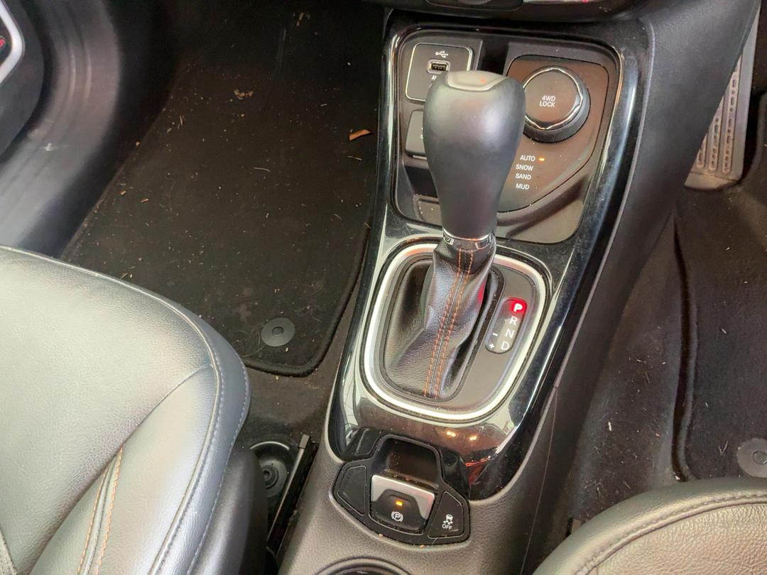 Photo '16' of Jeep Compass Limited Photo '16' of Jeep Compass Limited