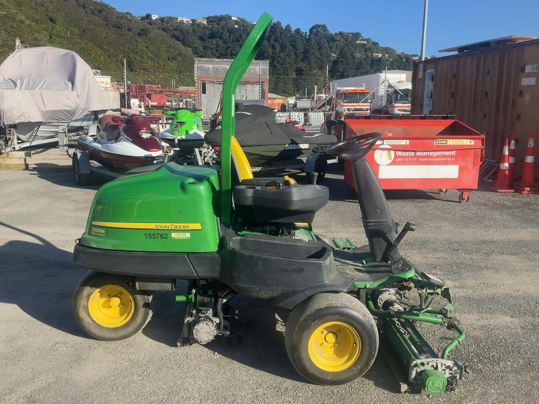 Photo '3' of John Deere 2500EH RGM DSL Mower