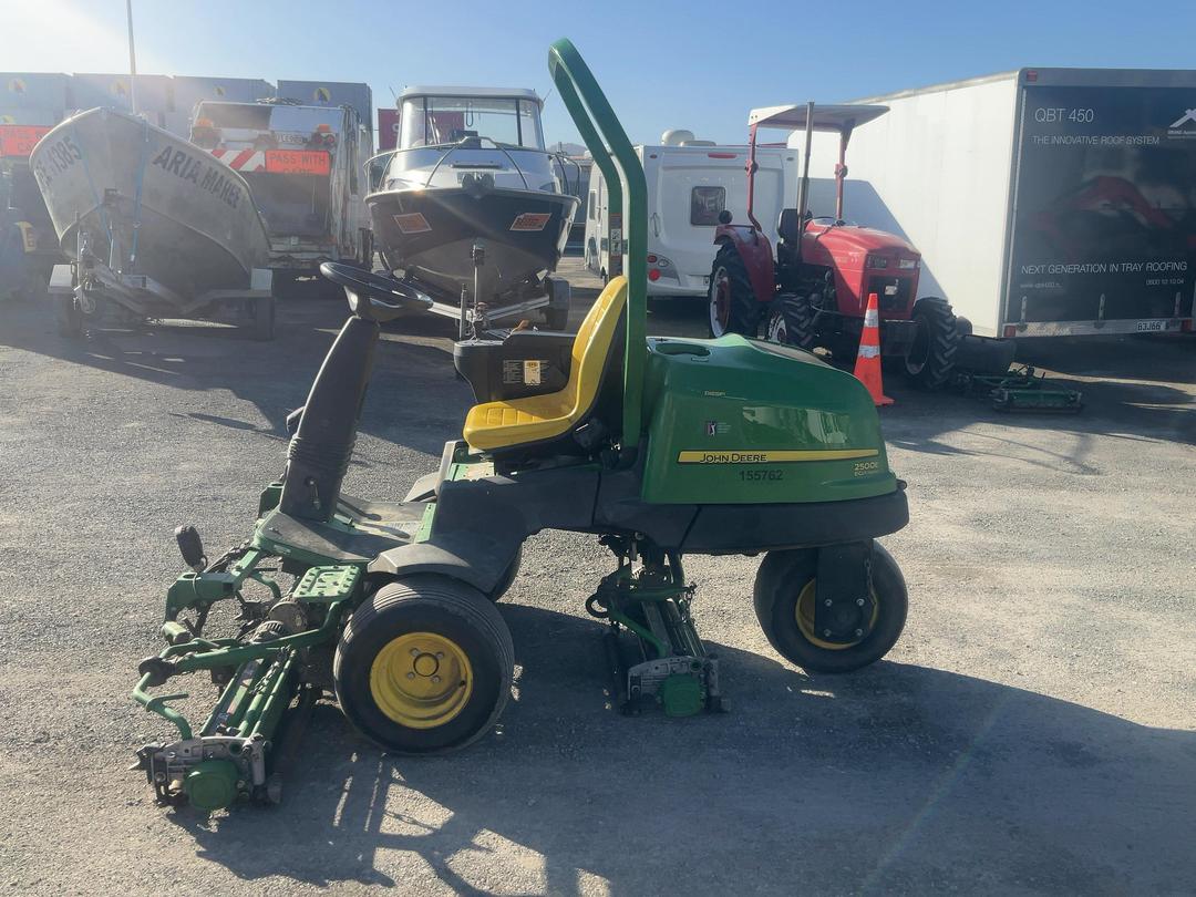 Photo '8' of John Deere 2500EH RGM DSL Mower