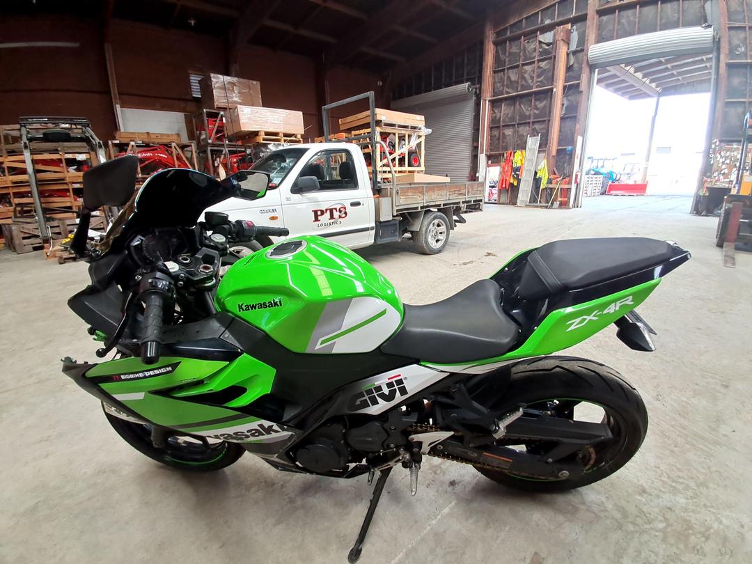 Photo '7' of Kawasaki EX 400