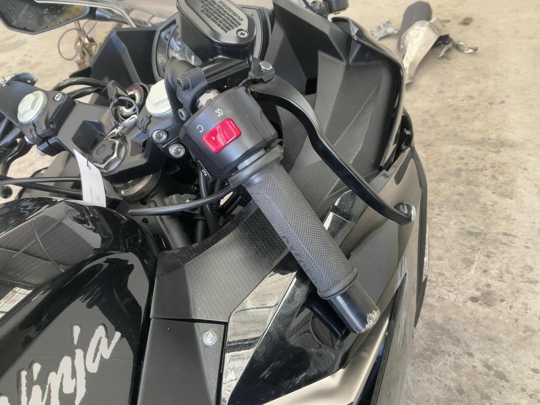 Photo '10' of Kawasaki EX 400G L