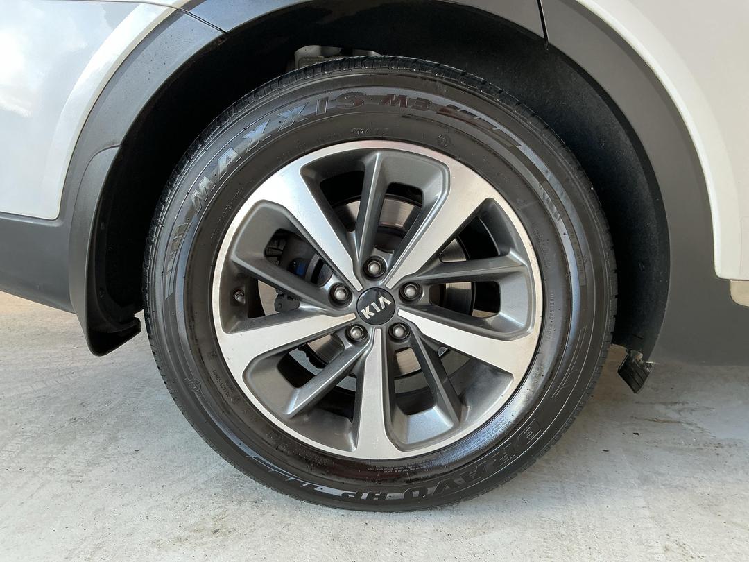 Photo '12' of KIA Sorento