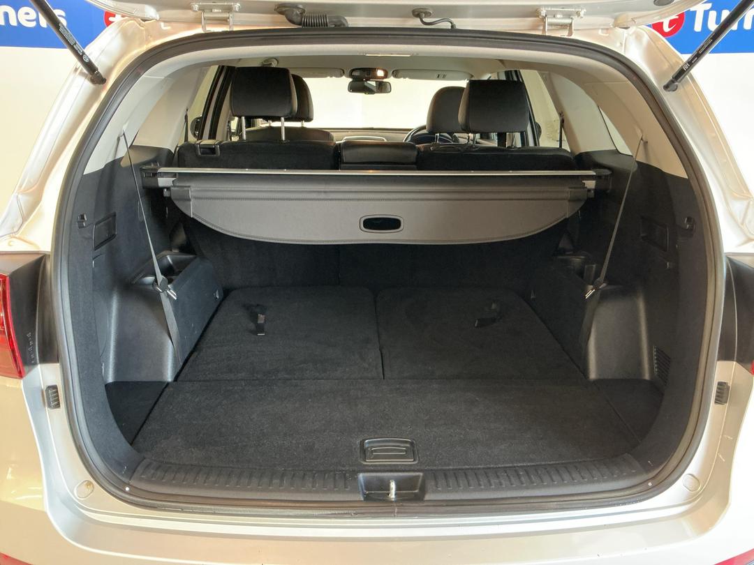 Photo '14' of KIA Sorento