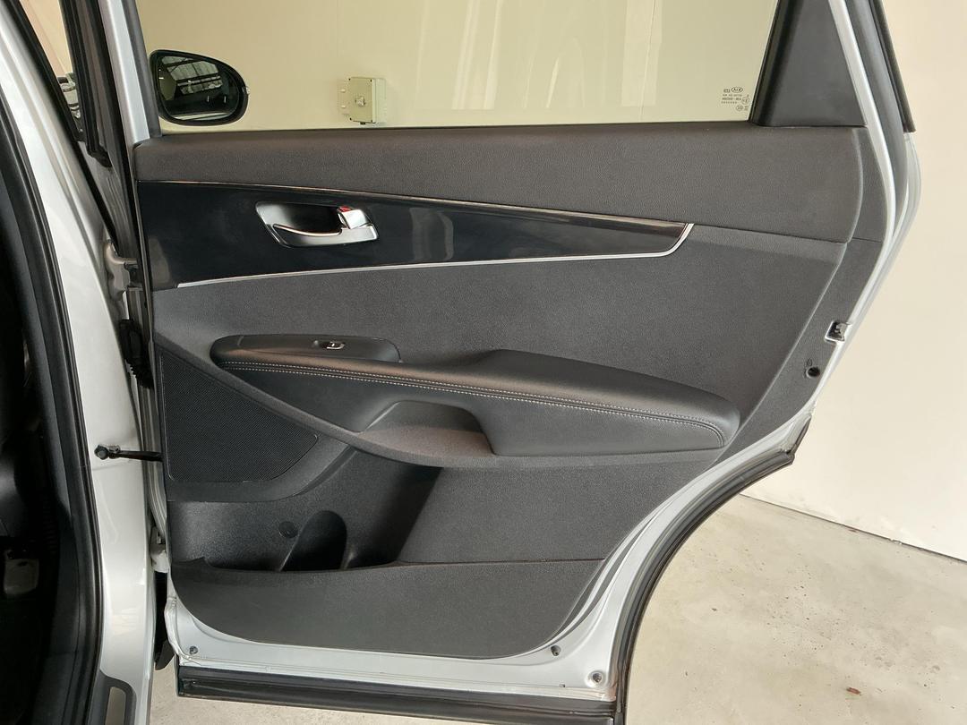Photo '19' of KIA Sorento