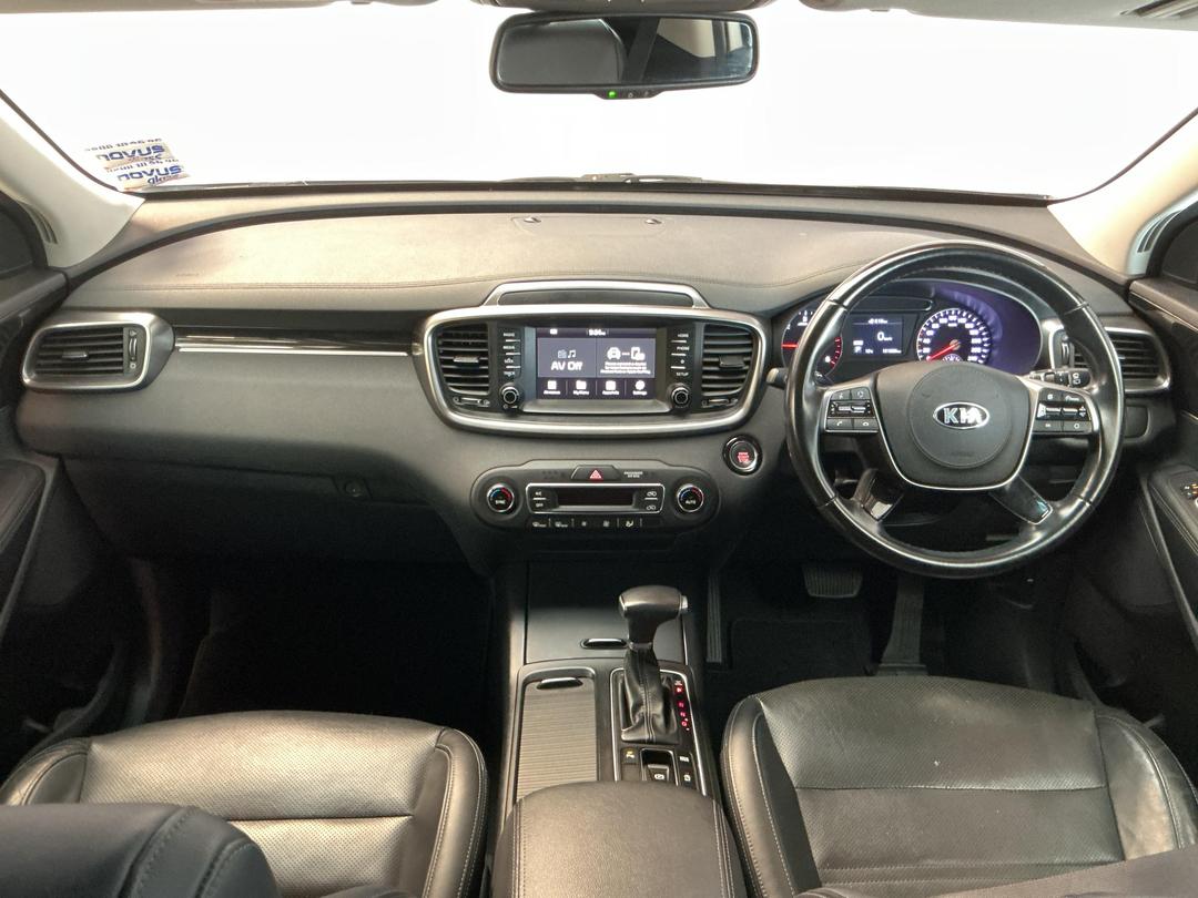Photo '17' of KIA Sorento