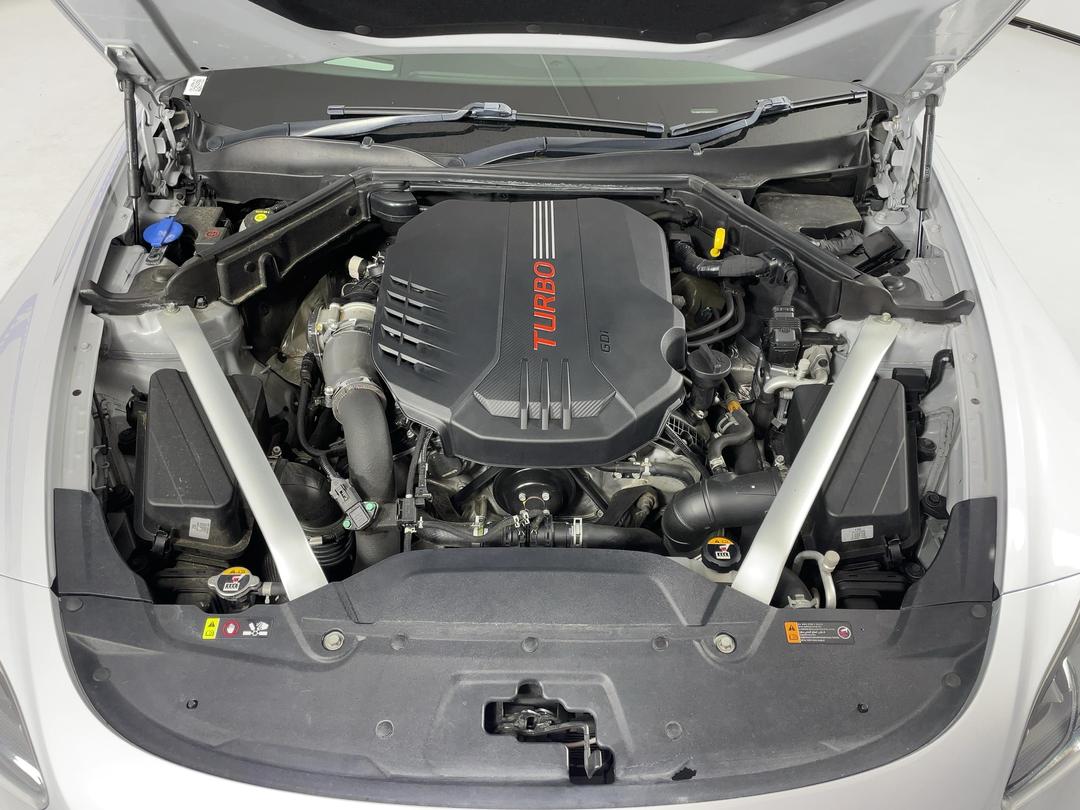Photo '13' of KIA Stinger