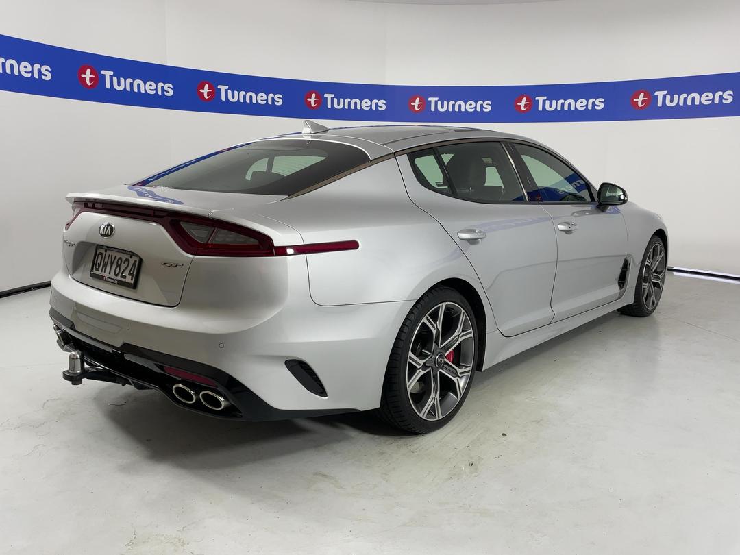 Photo '7' of KIA Stinger