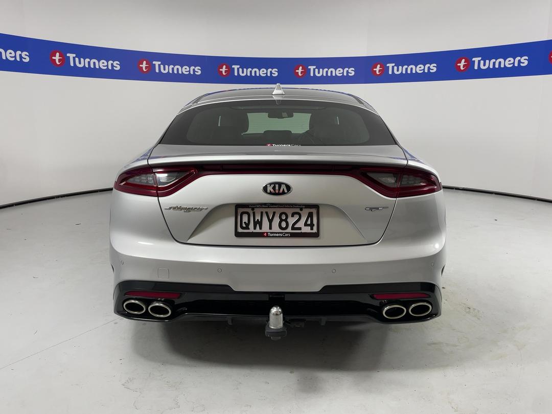 Photo '6' of KIA Stinger