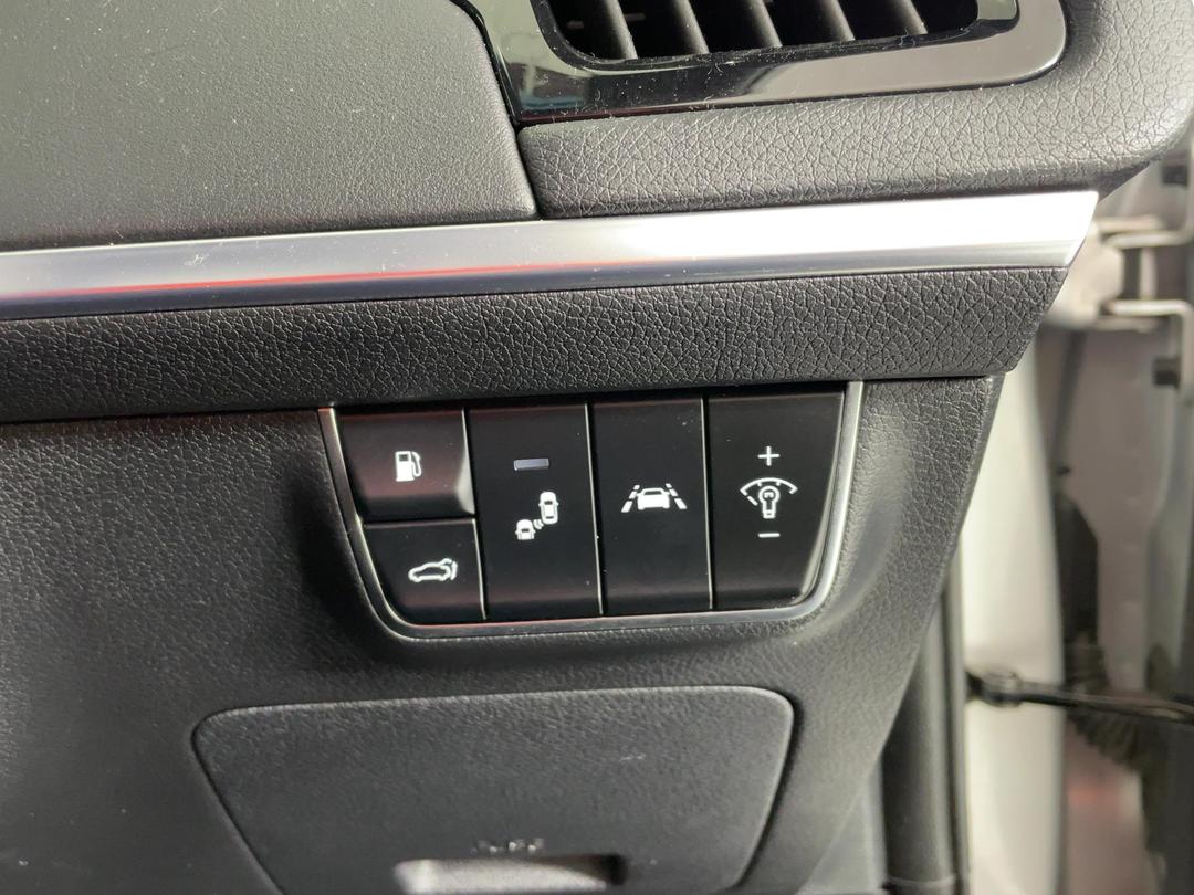 Photo '26' of KIA Stinger