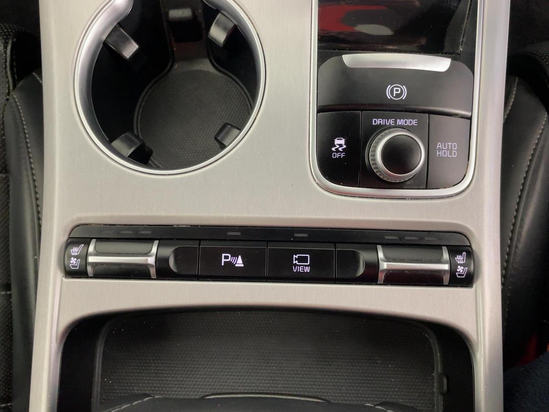 Photo '30' of KIA Stinger