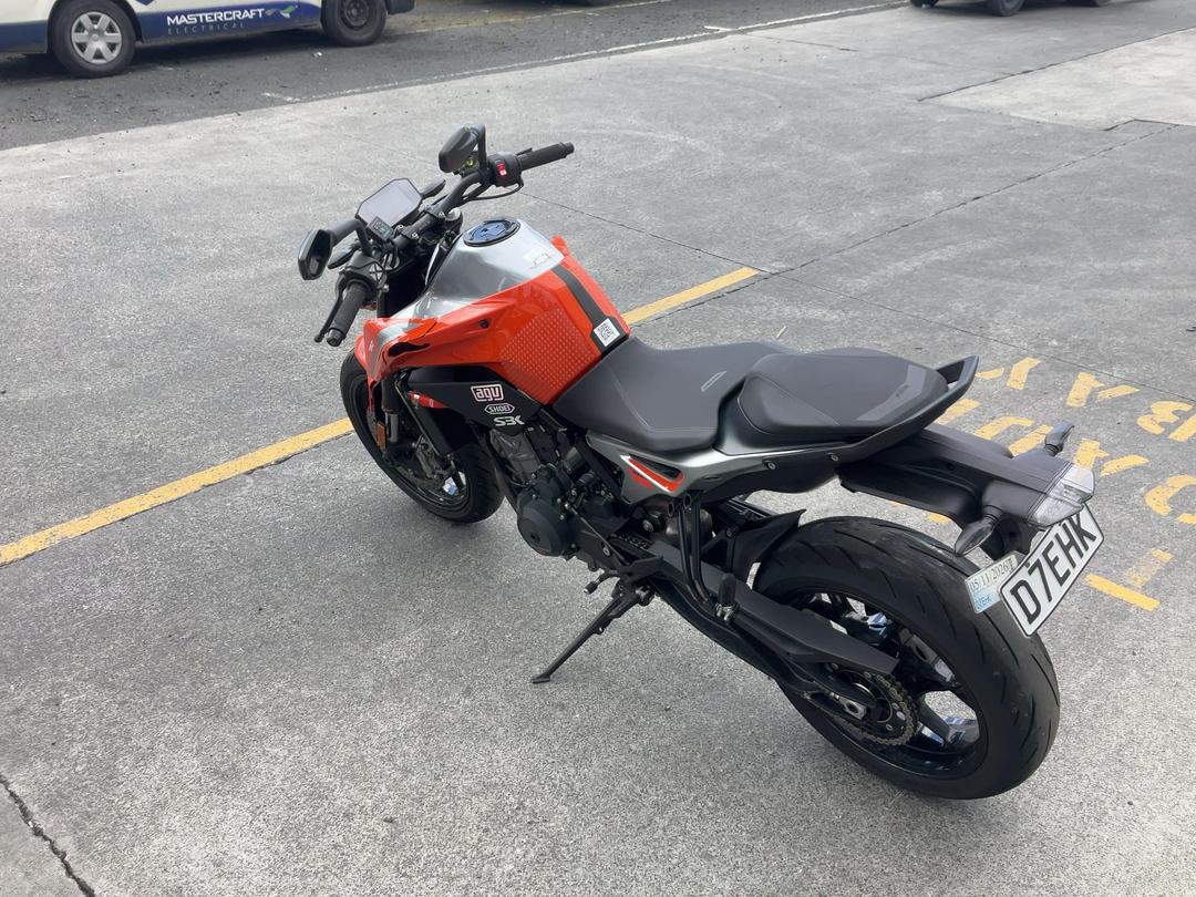 Photo '5' of KTM 790 Duke Photo '5' of KTM 790 Duke